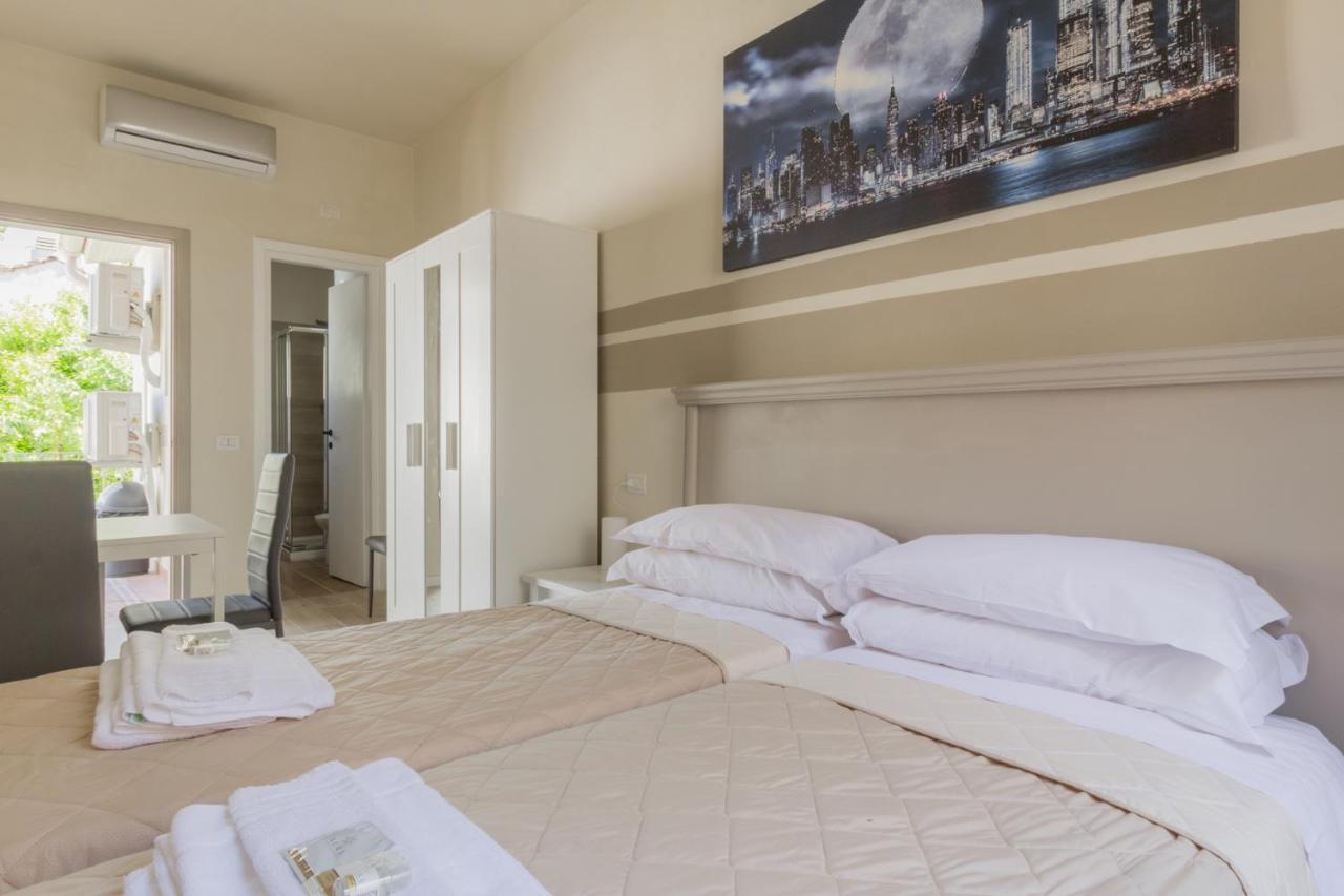 Center Rooms Plasencia Exterior foto