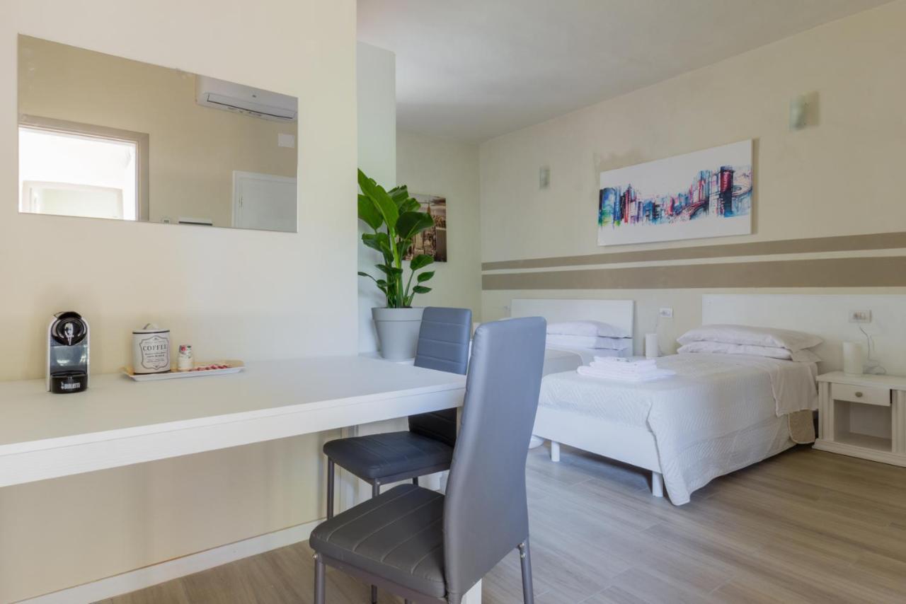 Center Rooms Plasencia Exterior foto