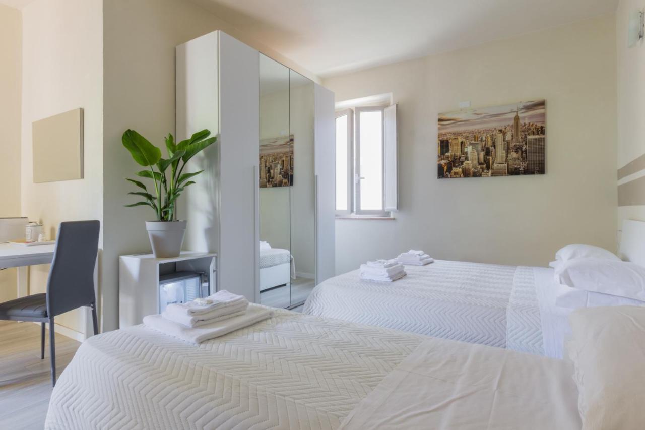 Center Rooms Plasencia Exterior foto